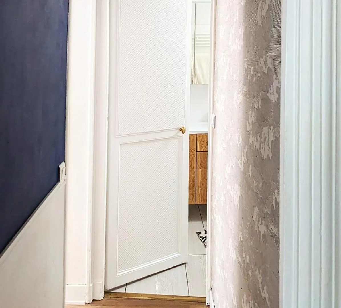 Apartment Typiquement Parisien Proche De Gare Du Nord